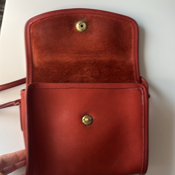 Coach | Vintage Chrystie #9892 in Red with Spring Lock - Picture 11 of 15